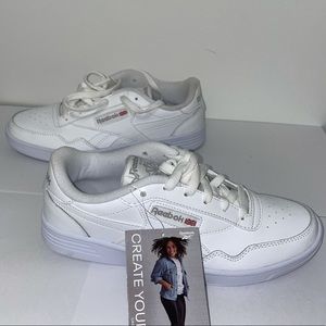 REEBOK - Brand New White Sneakers Tennis Shoes
